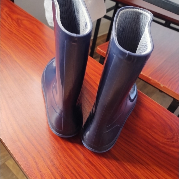 Kids Rain Boots Size 13-1 - Picture 2 of 3